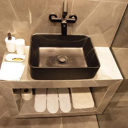 P J Luxury Lejlighed *