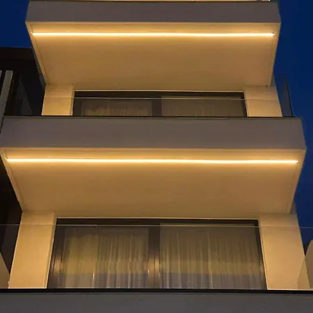 P J Luxury Lejlighed